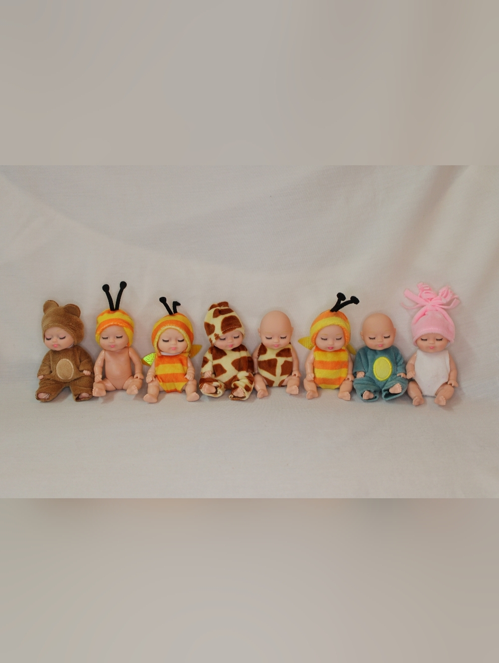 8 Mini Reborn Dolls